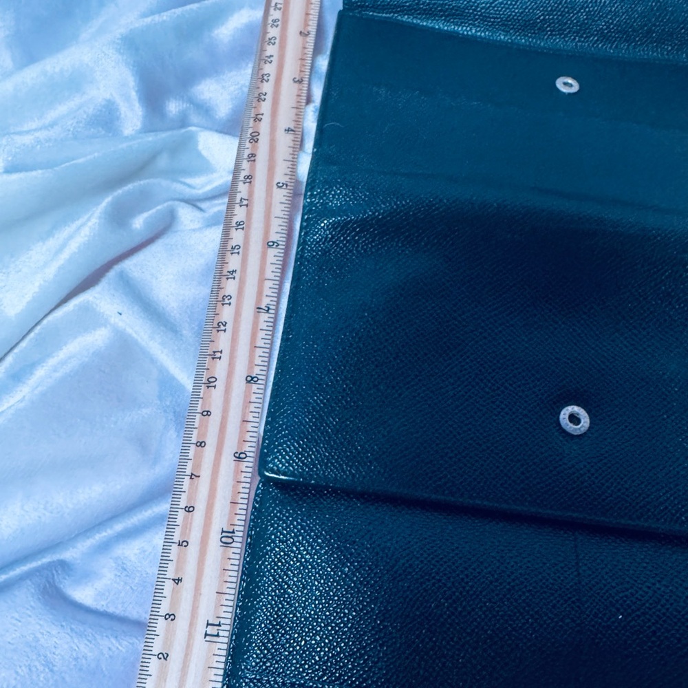 BVLGARI Black Organizer Wallet - Snap, 12 Card Slots, Excellent Condition - Picture 11 of 14